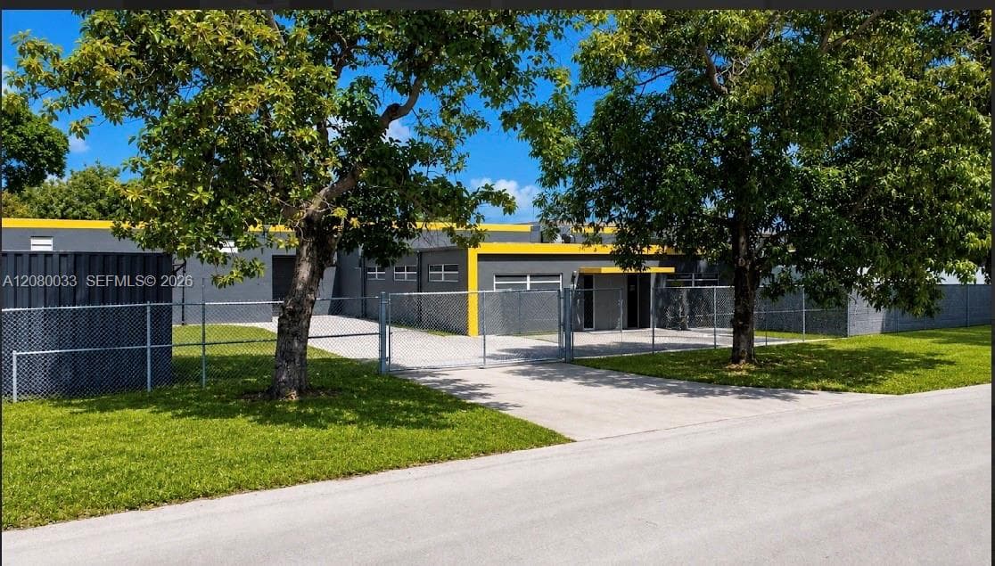 17220 NW 2nd Ct, Miami Gardens FL 33169