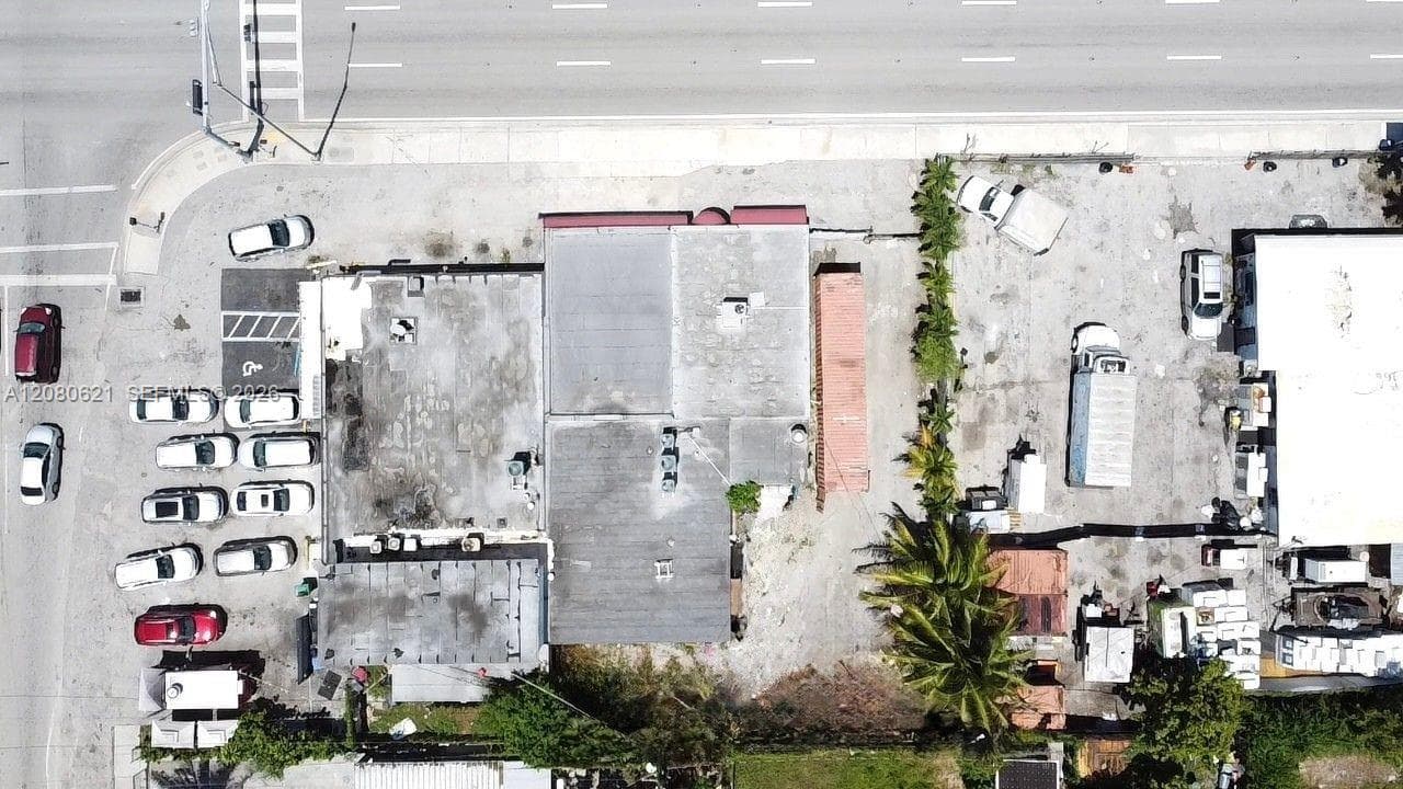 1180 NW 119th St, Miami FL 33168