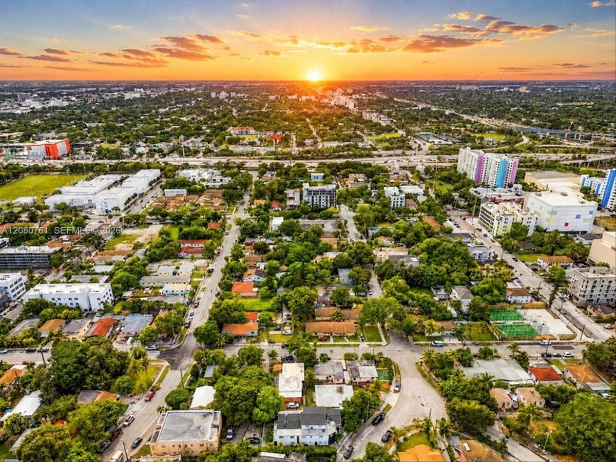 268 NW 34th St, Miami FL 33127