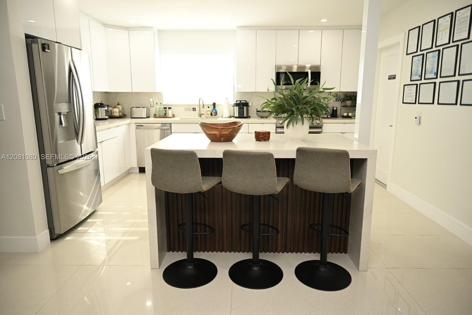 850 W 51st Pl, Hialeah FL 33012
