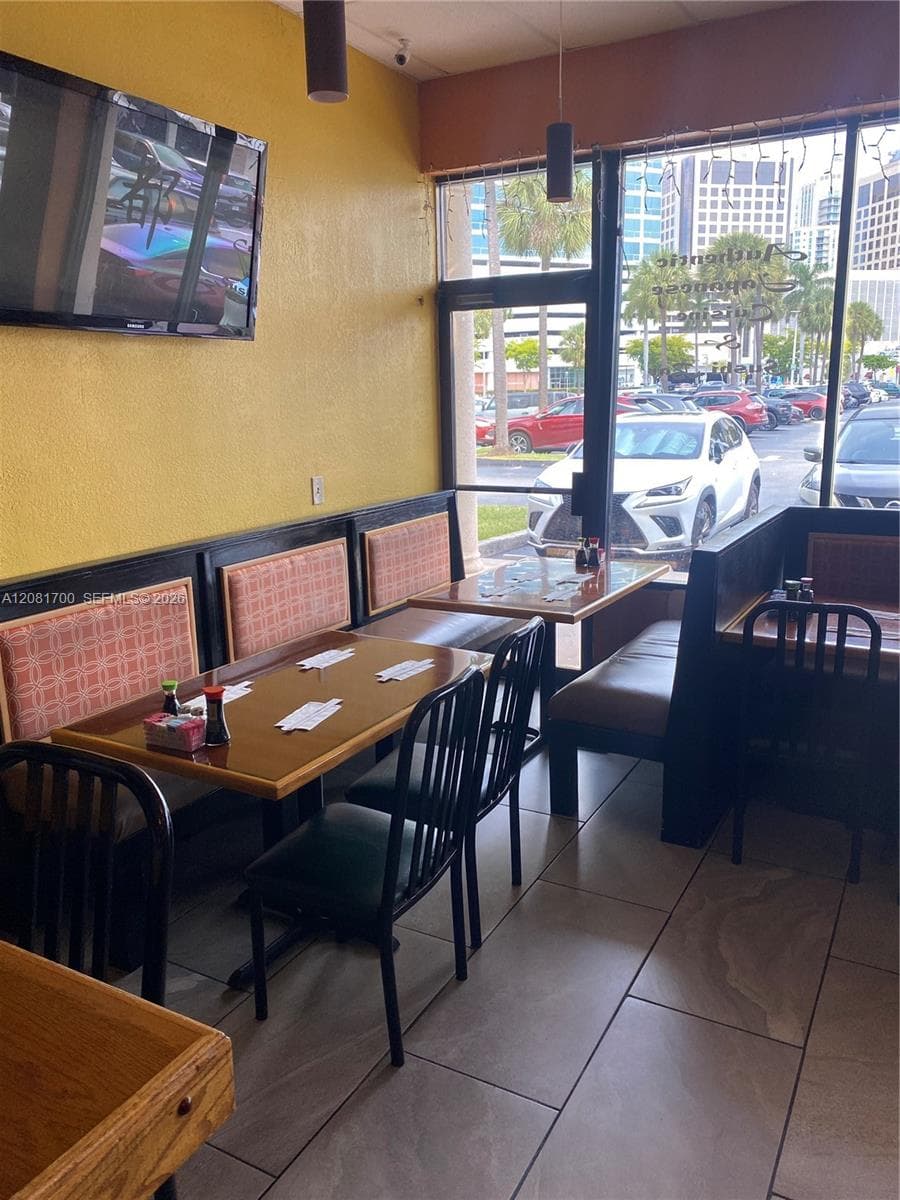 9533 Dixie Hwy, Pinecrest FL 33156