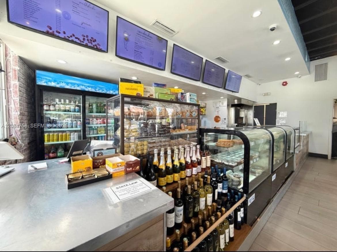 2915 E Las Olas Blvd, Fort Lauderdale FL 33316