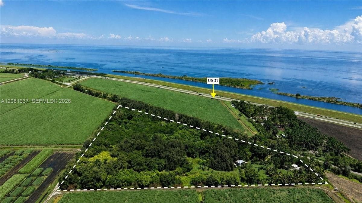 49500 CORKSCREW, Unincorporated Palm Beach County FL 33440