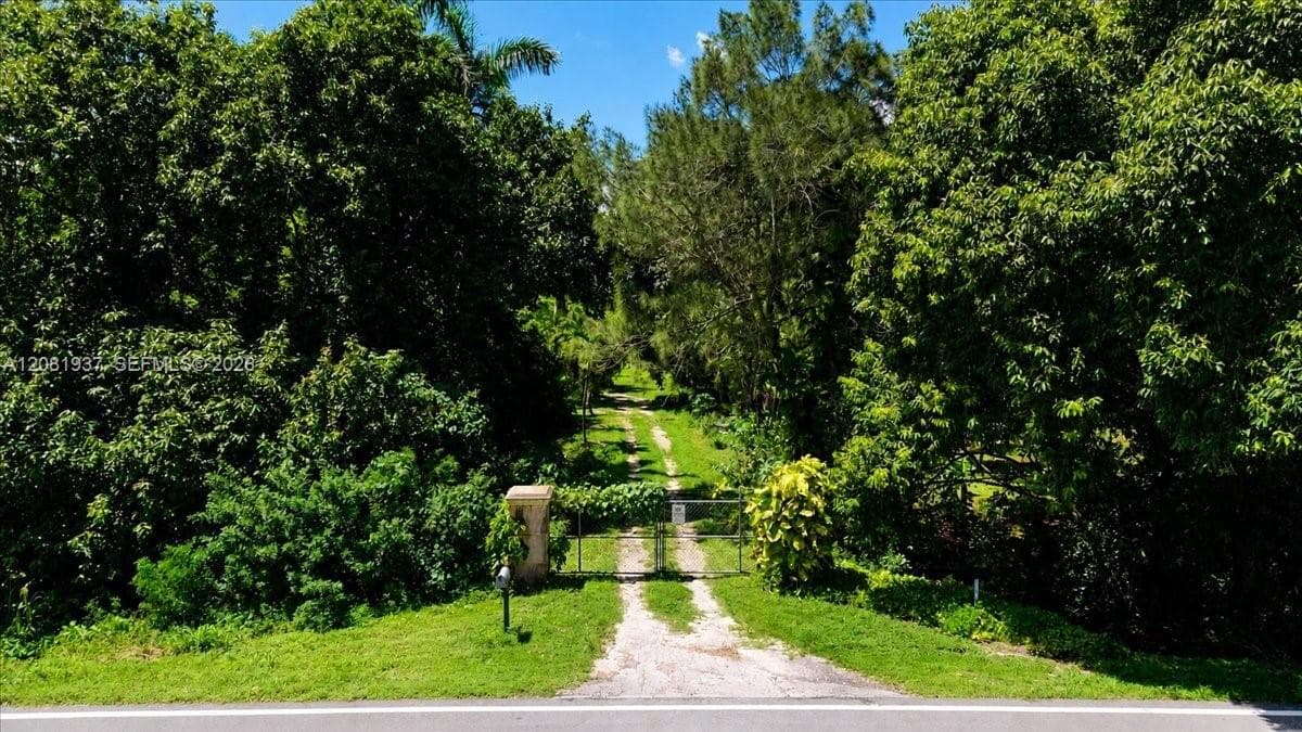 49500 CORKSCREW, Unincorporated Palm Beach County FL 33440