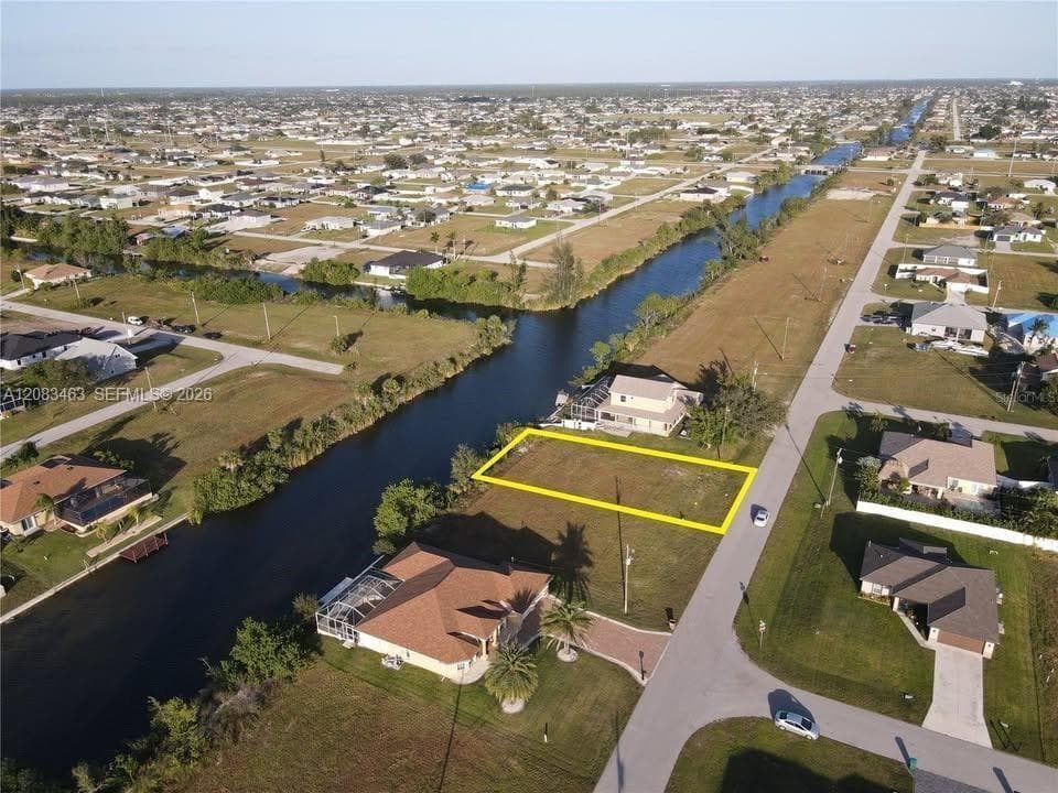 223 NW 19th Ter, Cape Coral FL 33993