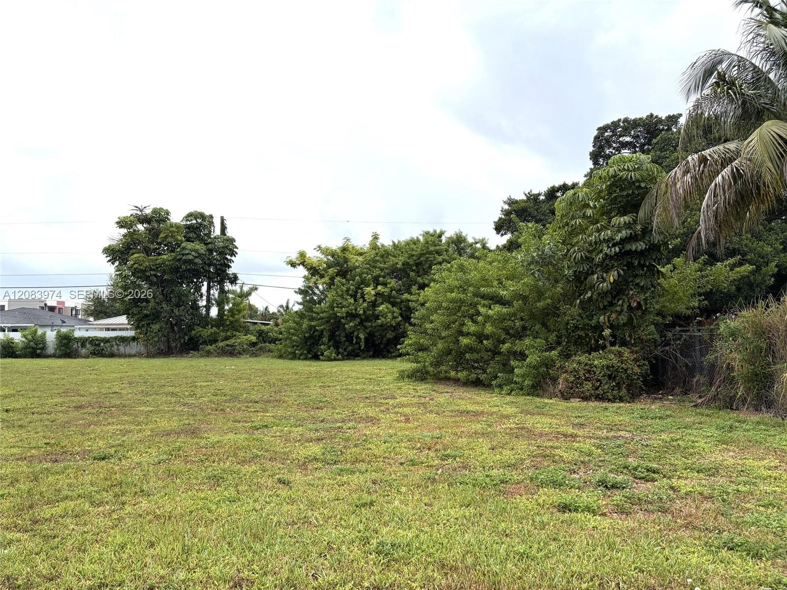 10,647 sq ft