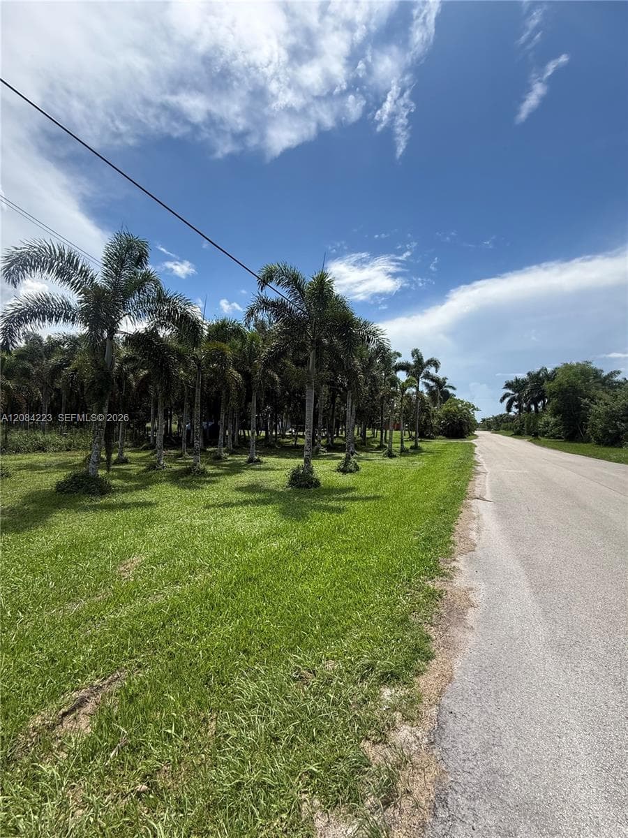 208 SW 208th Ln, Southwest Ranches FL 33332