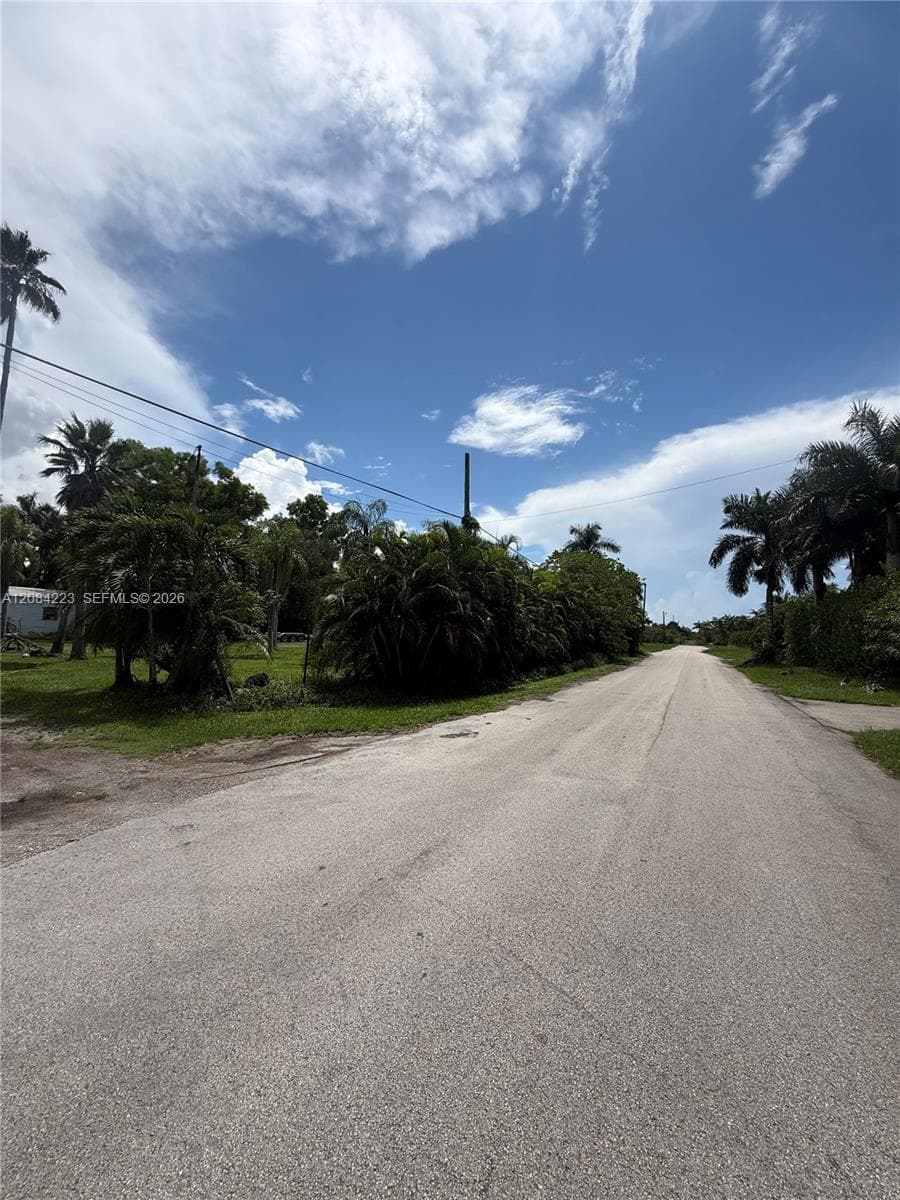 208 SW 208th Ln, Southwest Ranches FL 33332