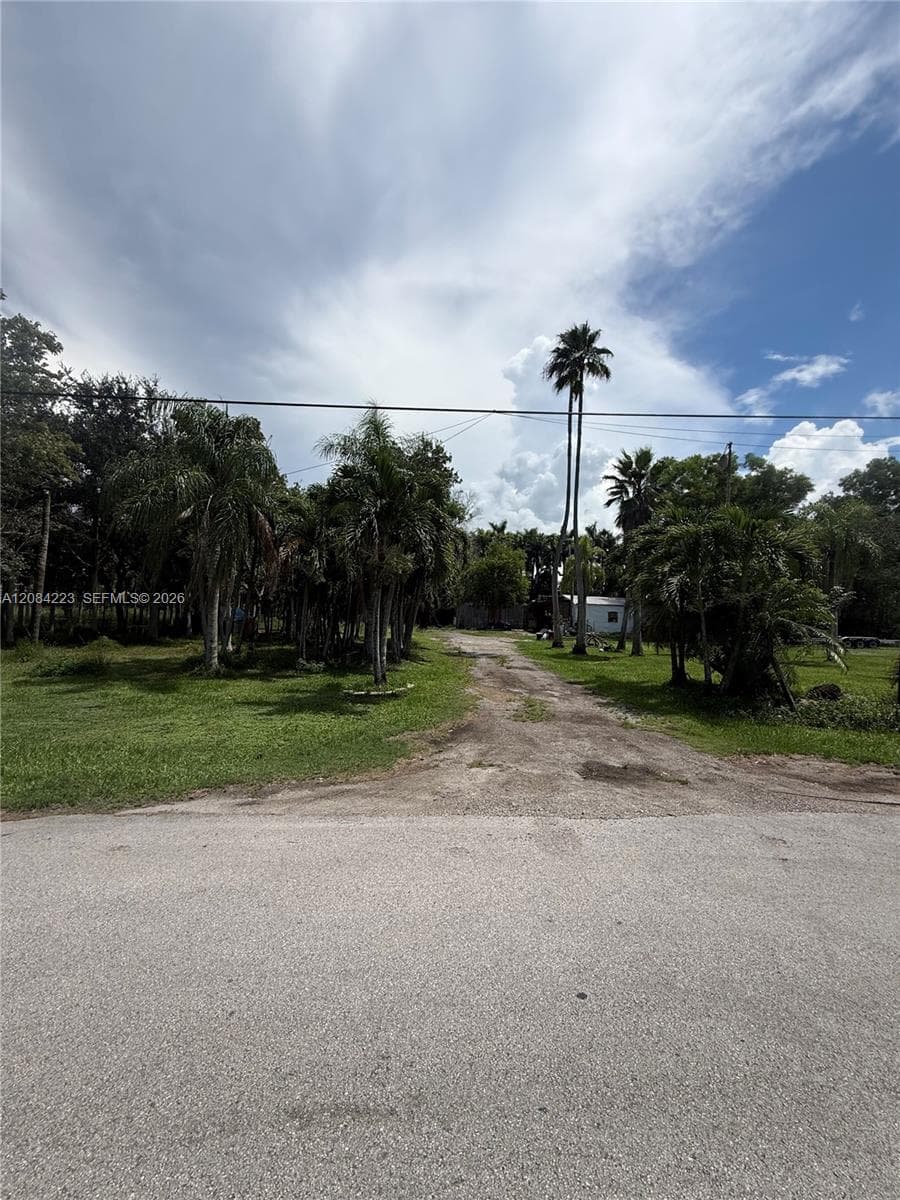 208 SW 208th Ln, Southwest Ranches FL 33332