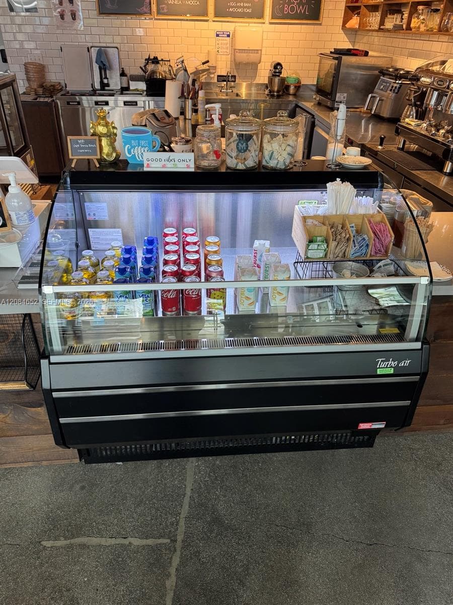 180 E Dania Beach Blvd, Dania Beach FL 33004