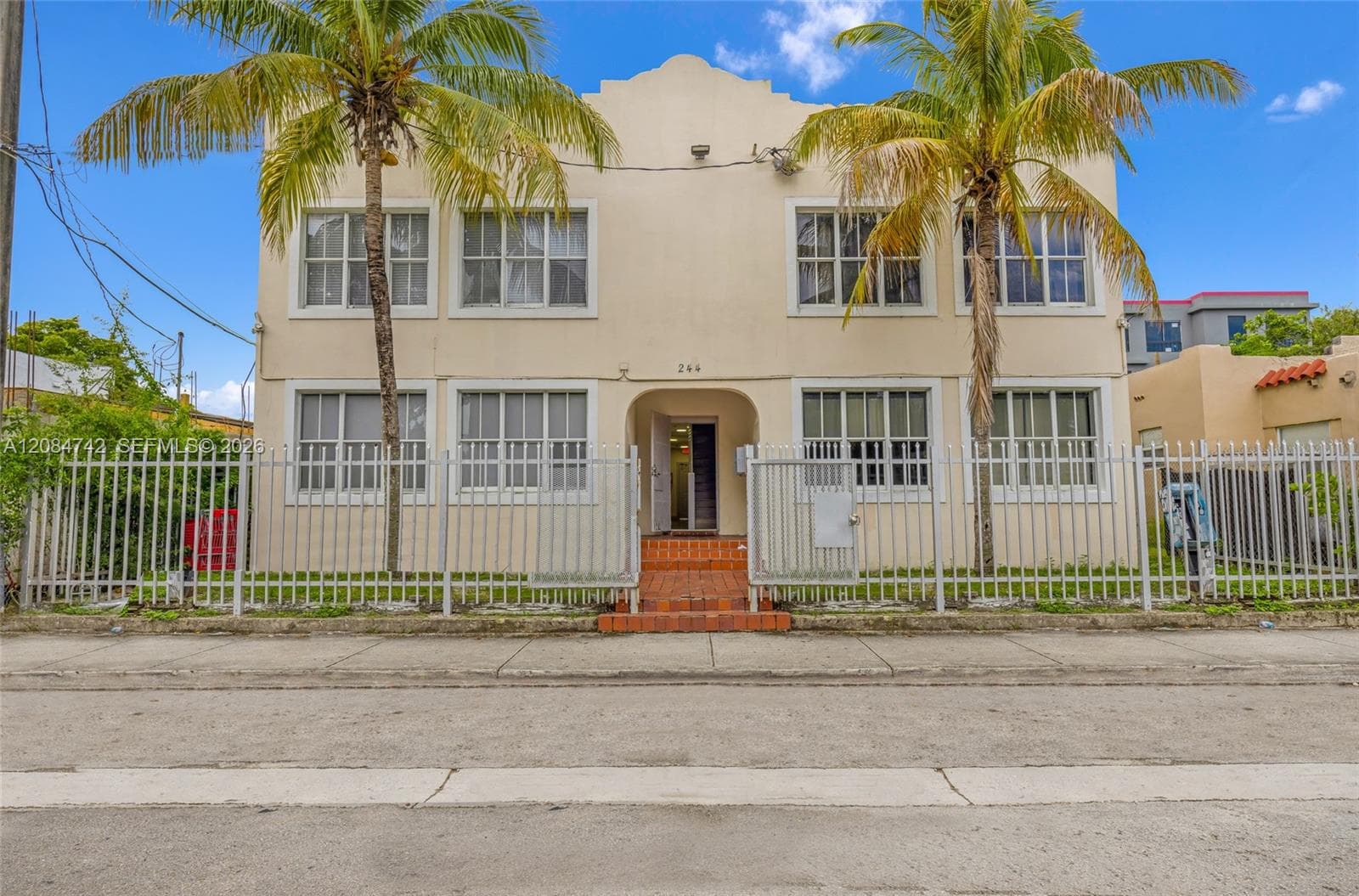 244 NW 34th St, Miami FL 33127