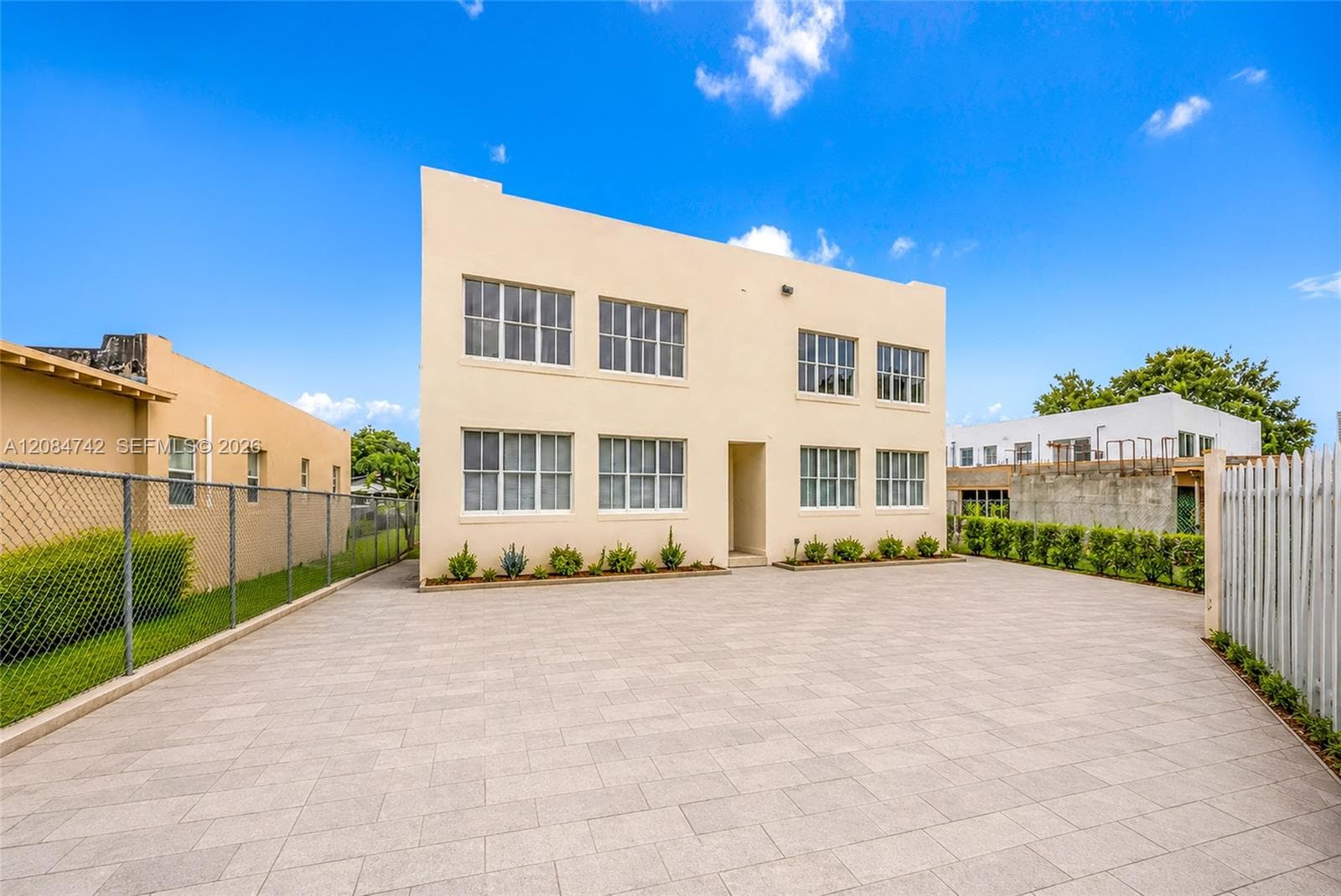 244 NW 34th St, Miami FL 33127