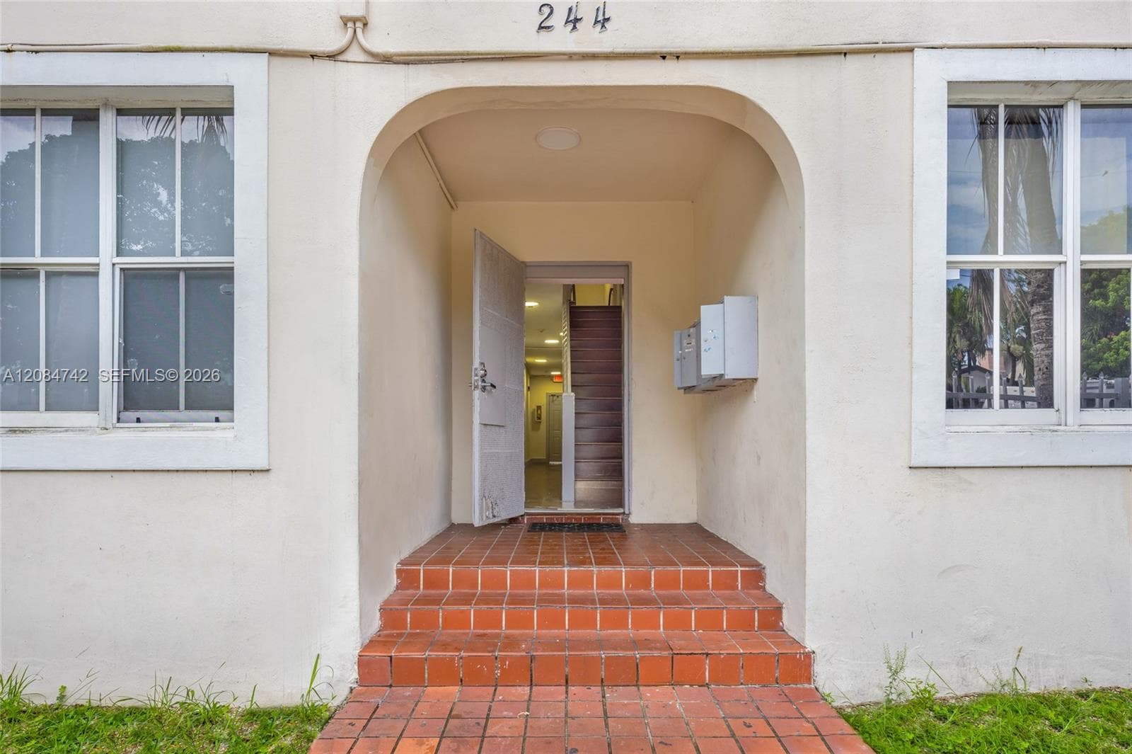 244 NW 34th St, Miami FL 33127