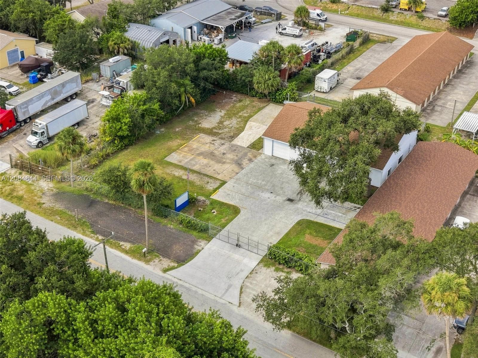 645 OLD DIXIE HWY
