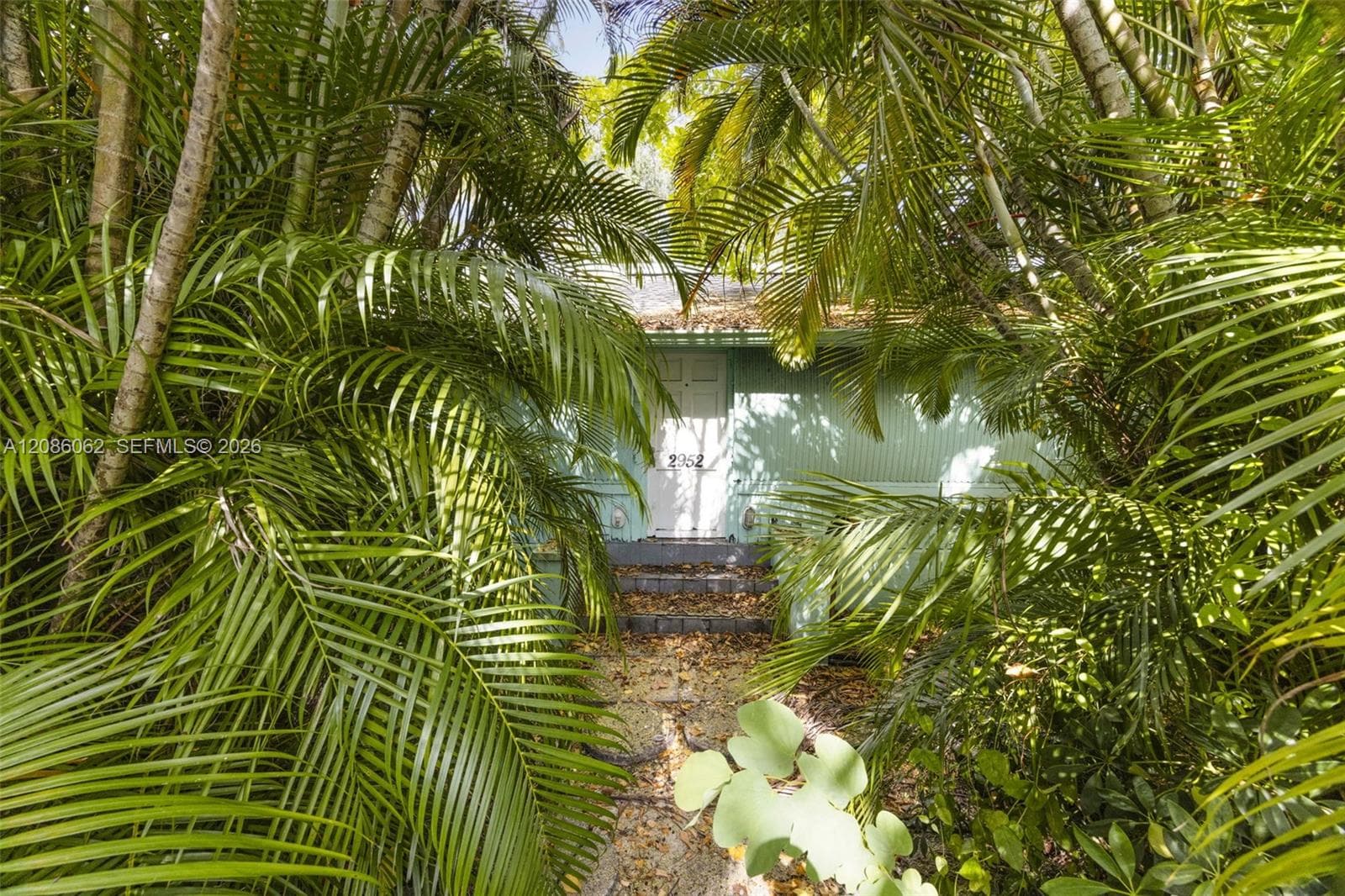 2952 Louise St, Coconut Grove FL 33133