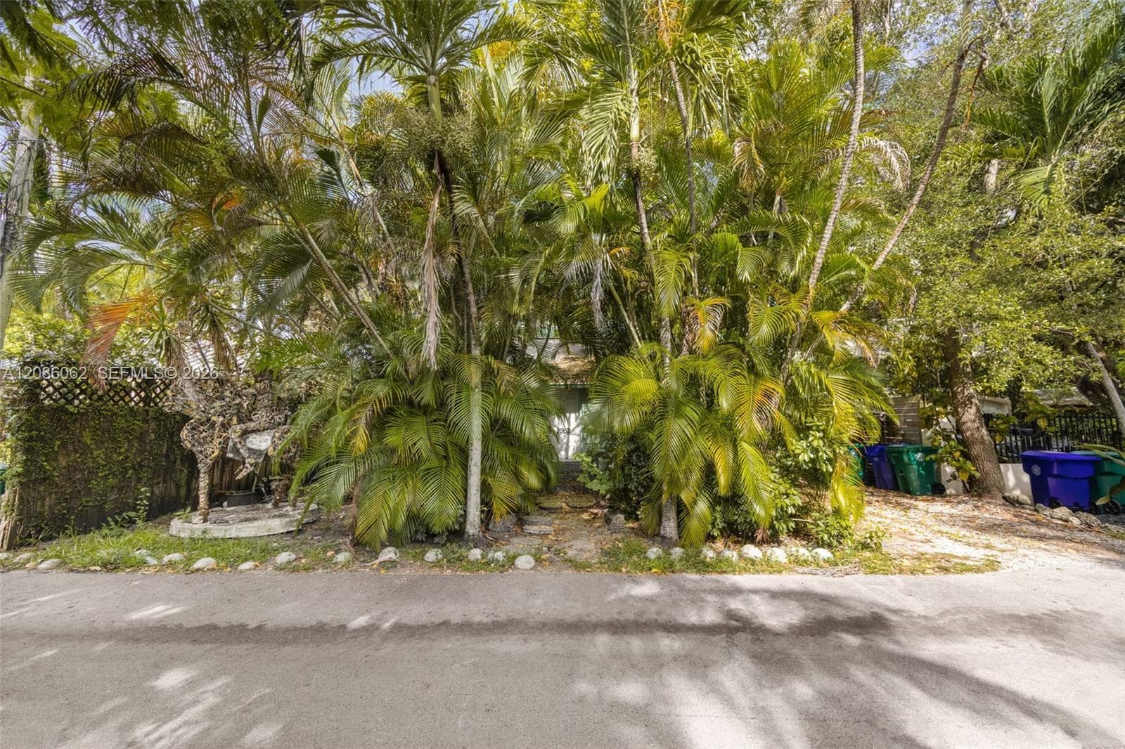 2952 Louise St, Coconut Grove FL 33133