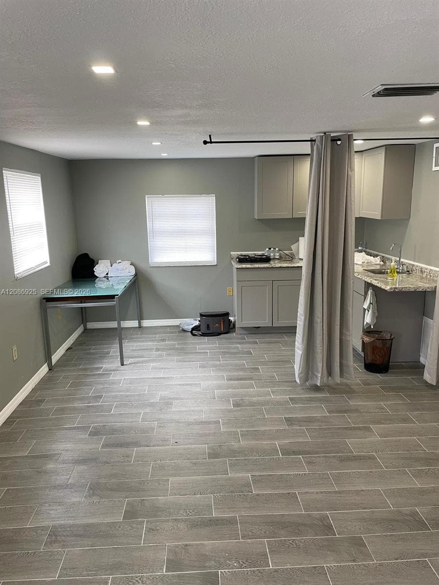 600 RING RD, Orlando FL 32811