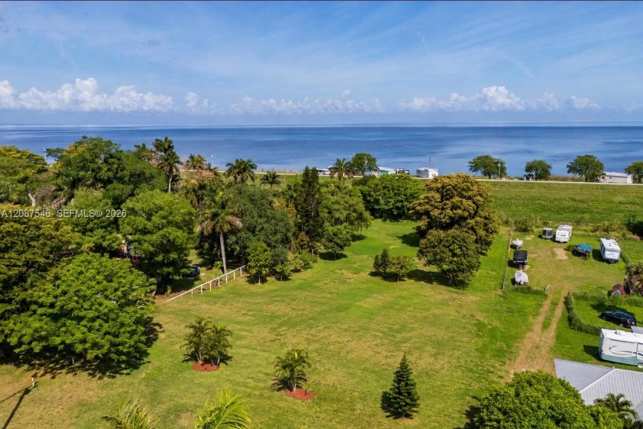 Beautiful Lake Okeechobee is one of the key highlights of this land prime location.