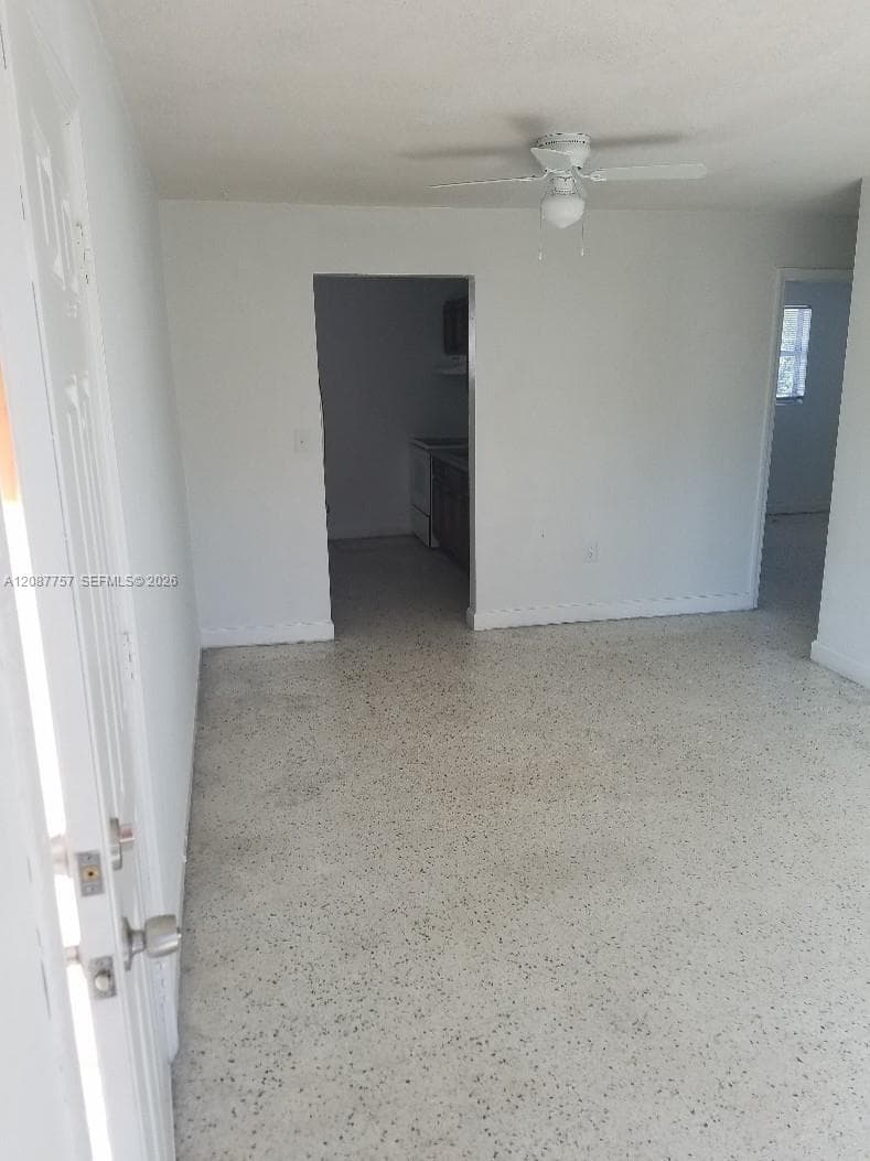 1880 NW 36th St, Miami FL 33142