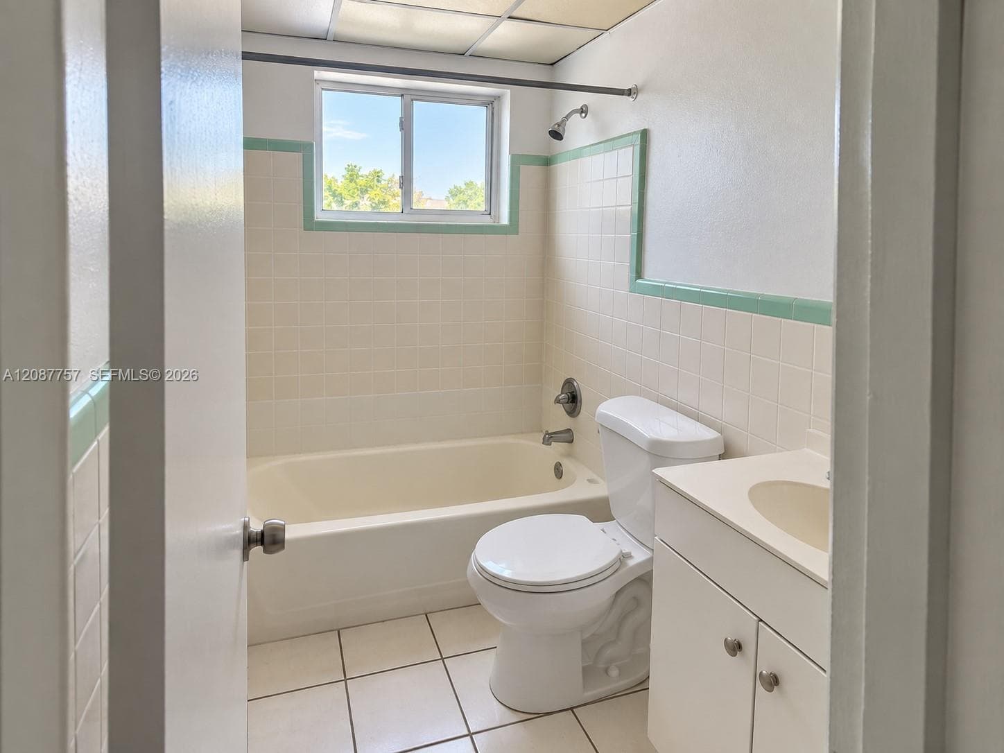 1880 NW 36th St, Miami FL 33142