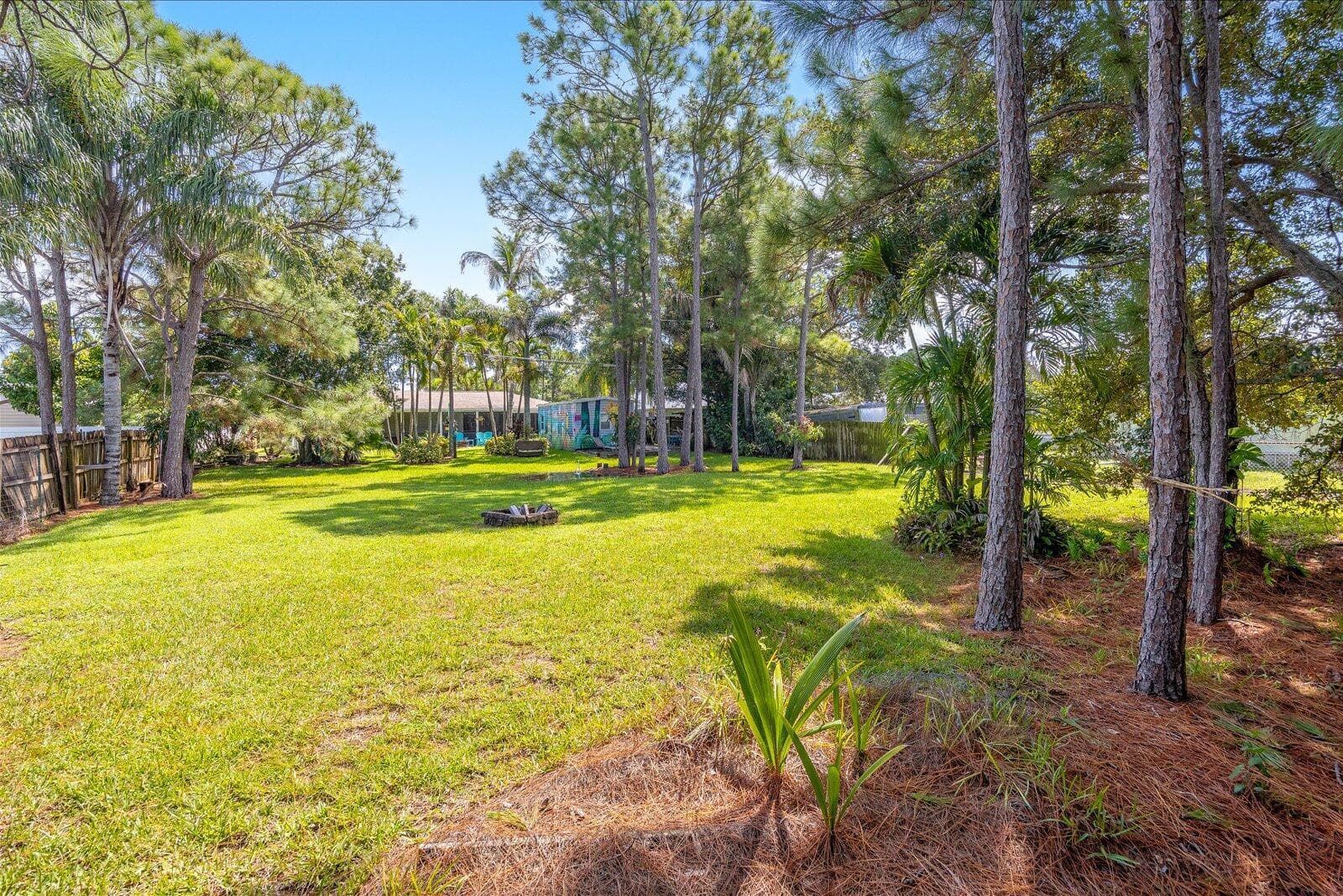 1261 SW Byron