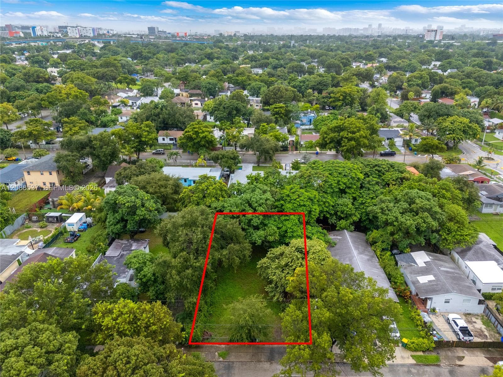 920 NW 51st St, Miami FL 33127