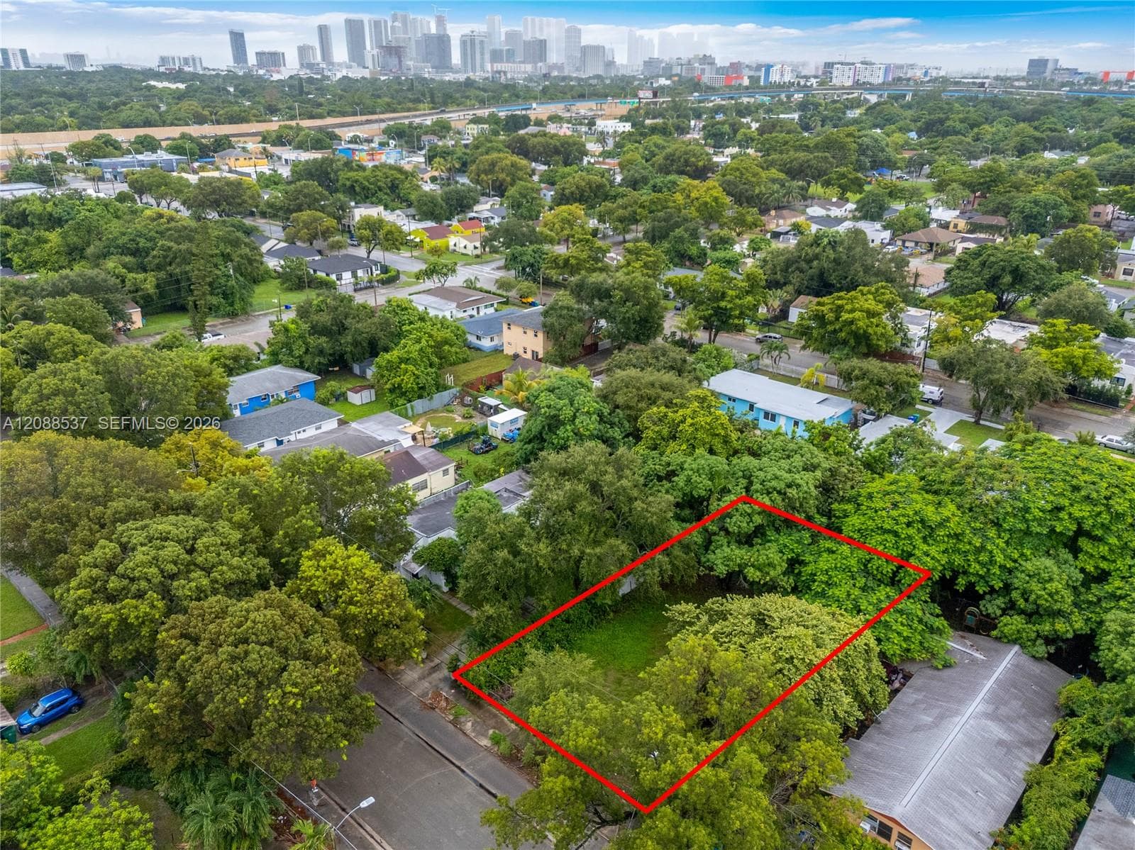 920 NW 51st St, Miami FL 33127