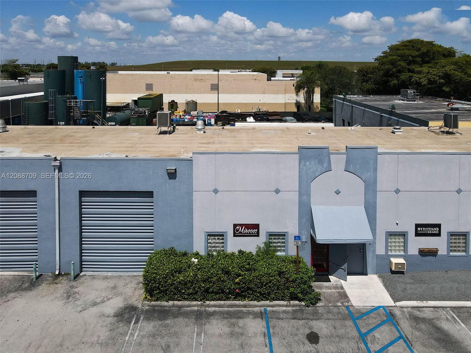 8450 NW 68 ST, Doral FL 33166