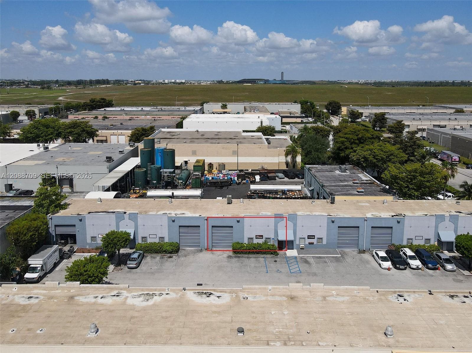 8450 NW 68 ST, Doral FL 33166