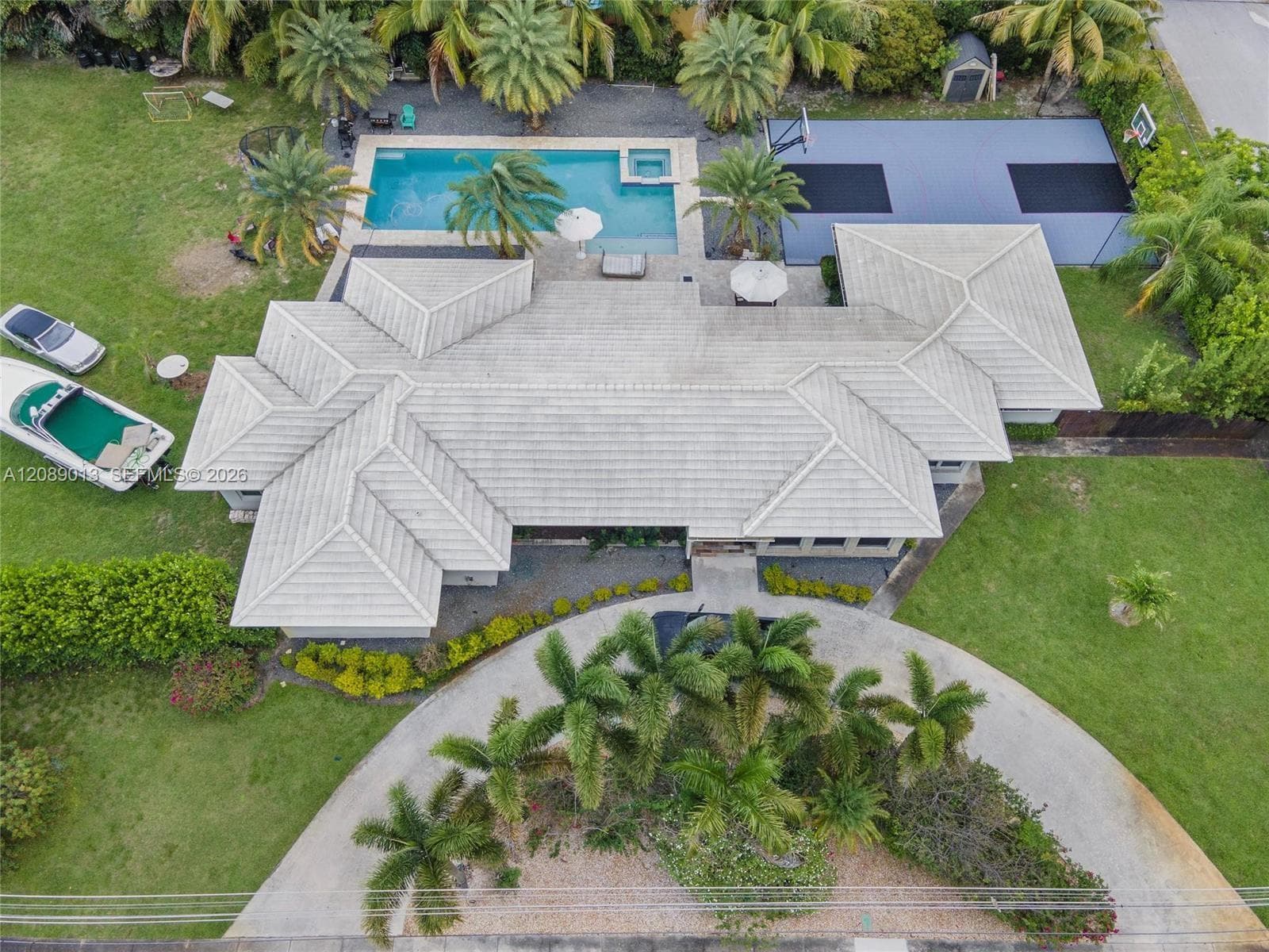 400 NE 2nd St, Pompano Beach FL 33060