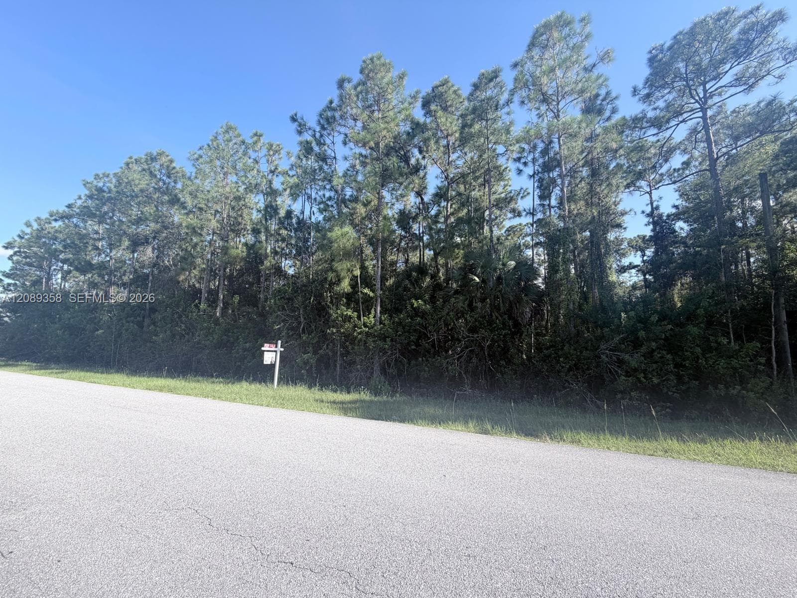179 Ridgemont Dr, Lehigh Acres FL 33972