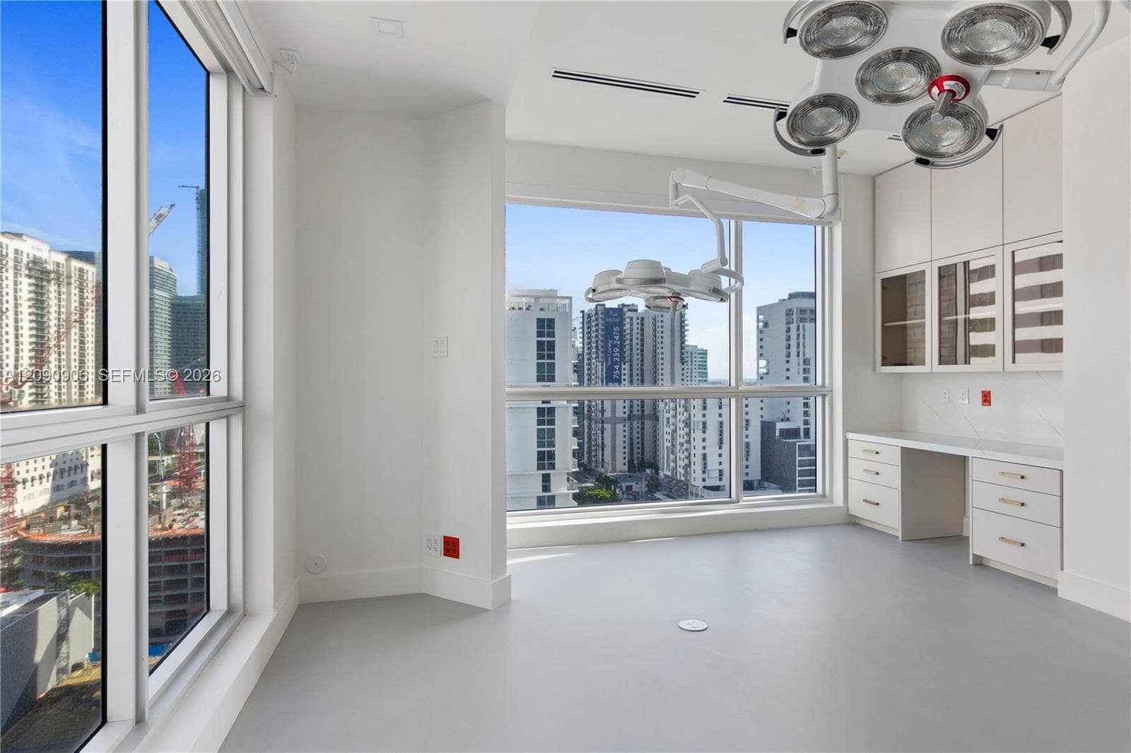 175 SW 7th St # 1710, Miami FL 33130