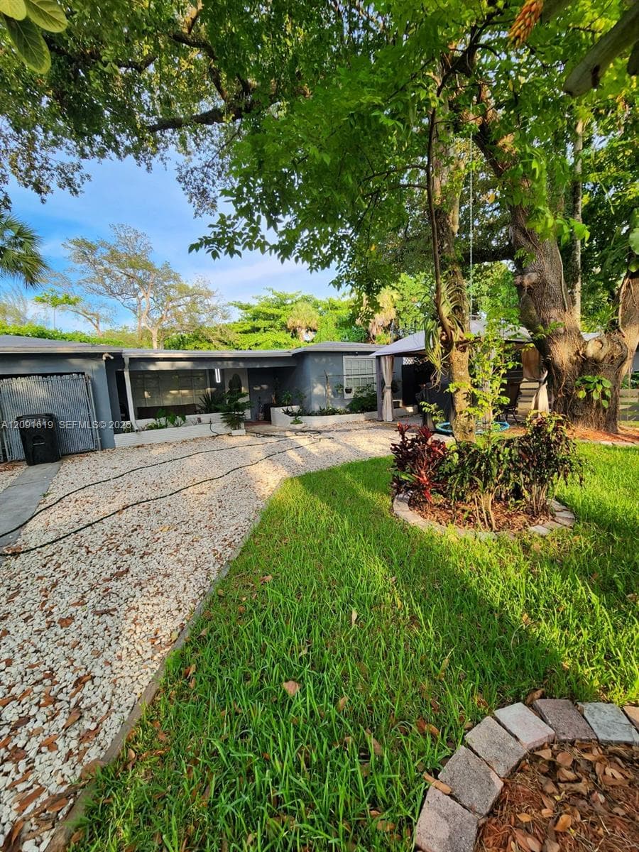 1872 SW 29th Ave, Fort Lauderdale FL 33312