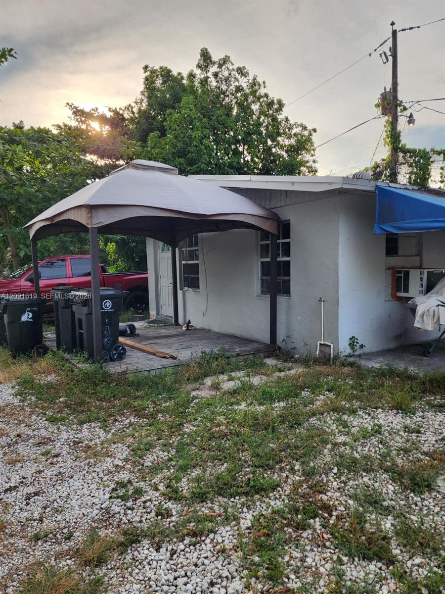 1872 SW 29th Ave, Fort Lauderdale FL 33312