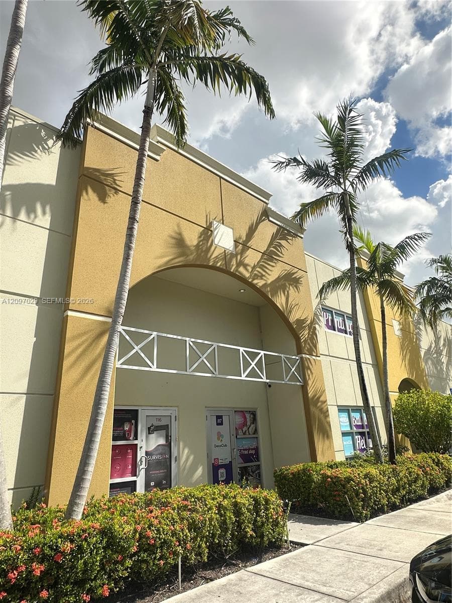 11251 NW 20th St # 116, Sweetwater FL 33172