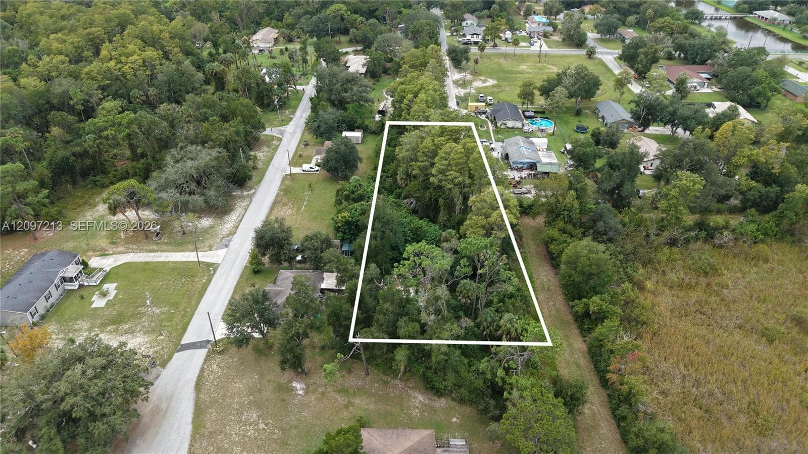 930 NE 1ST TER, Crystal River FL 34429