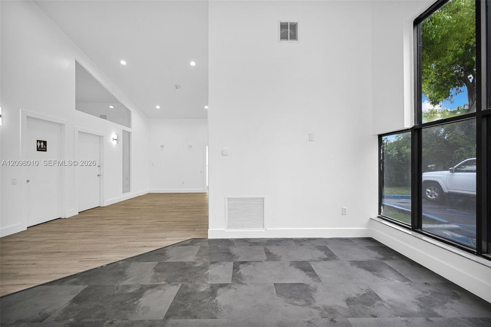 1590 NE 162nd St # 600, North Miami Beach FL 33162