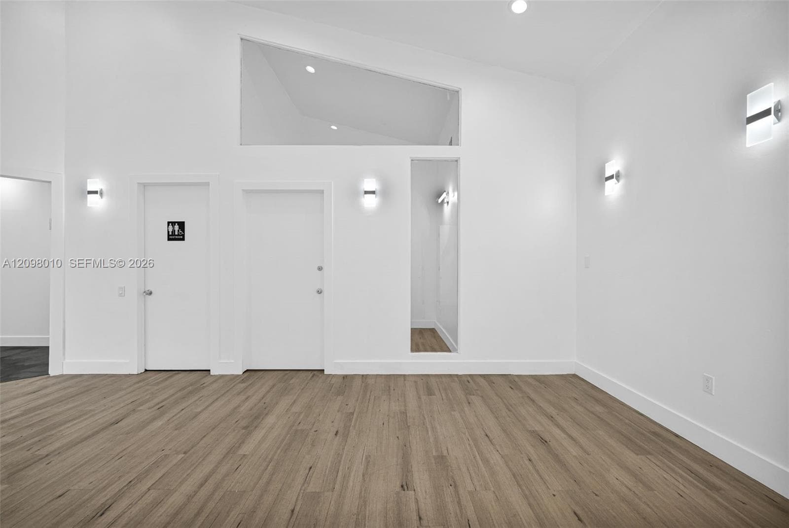 1590 NE 162nd St # 600, North Miami Beach FL 33162